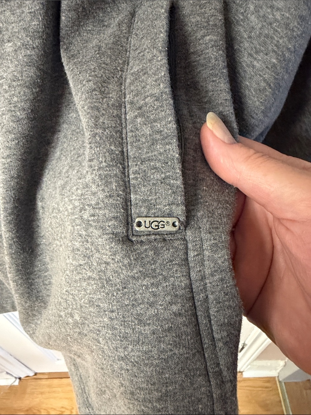 UGG Super Soft & Cozy Gray Turtleneck Poncho Women’s Size XS/S - Picture 6 of 15